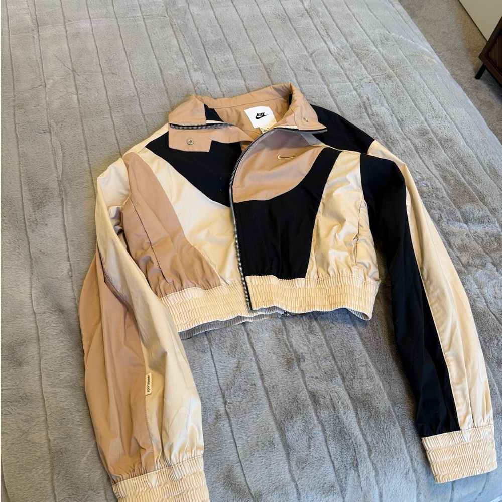 Nike Women's Black Beige Bomber Jacket - Picture 2 of 4